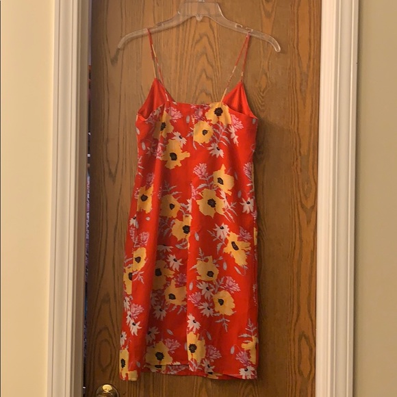 Red floral dress - Picture 2 of 2